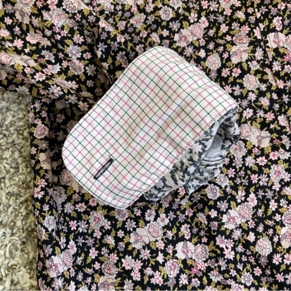 Chaps No Iron Button Down Shirt Black/Pink Ditsy Floral Contrasting Cuffs M - Picture 11 of 15